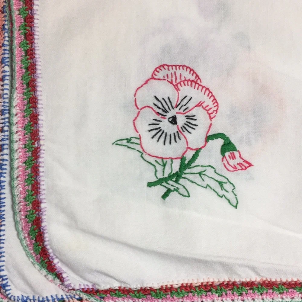 Handmade Vintage Embroidered Pansy Crochet Trim Tablecloth